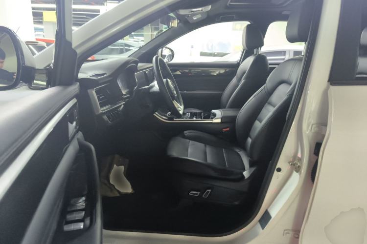 Used Dongfeng Fengon ix7 2020 2.0 TGDI Automatic Two-Wheel Drive Urban Luxury Edition Interior 3