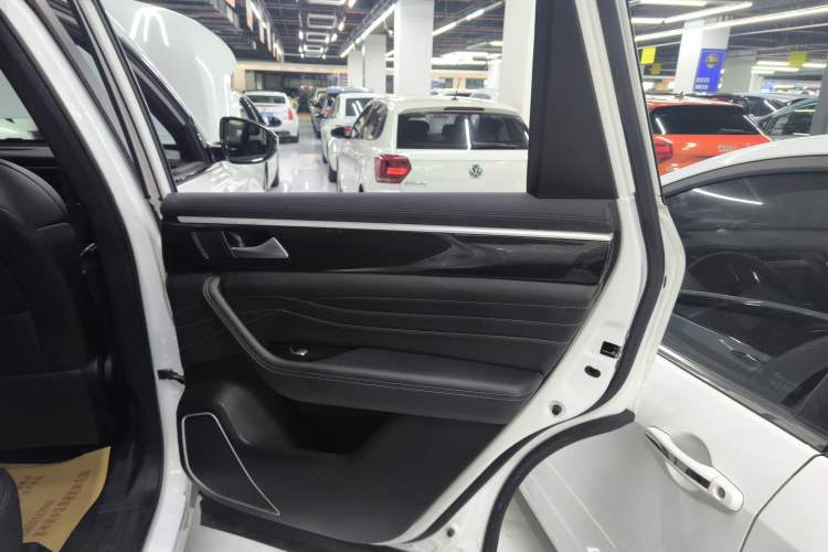 Used Dongfeng Fengon ix7 2020 2.0 TGDI Automatic Two-Wheel Drive Urban Luxury Edition Interior 6