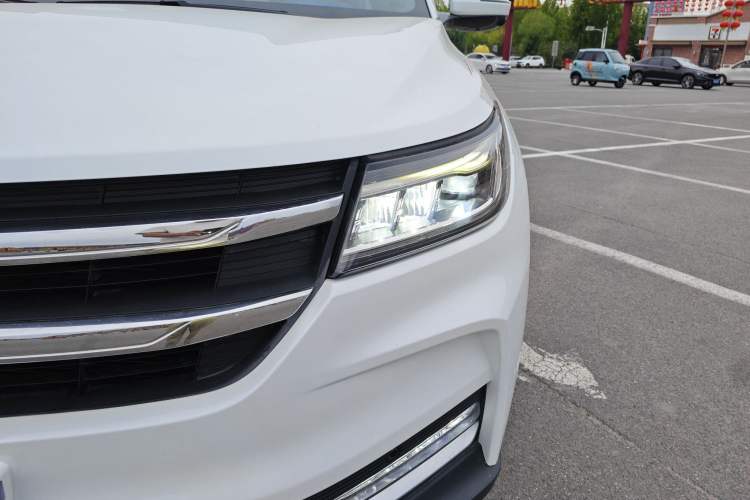 Used Dongfeng Fengon ix7 2020 2.0 TGDI Automatic Two-Wheel Drive Urban Luxury Edition Left Front Headlight