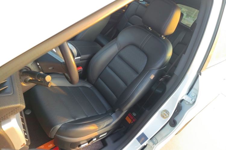 Used Dongfeng Fengon ix7 2020 2.0 TGDI Automatic Two-Wheel Drive Urban Luxury Edition Left Front Seat