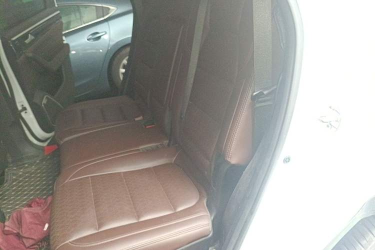 Used Dongfeng Fengon ix7 2020 2.0 TGDI Automatic All-Wheel-Drive ZhenTu Edition Left Rear Seat
