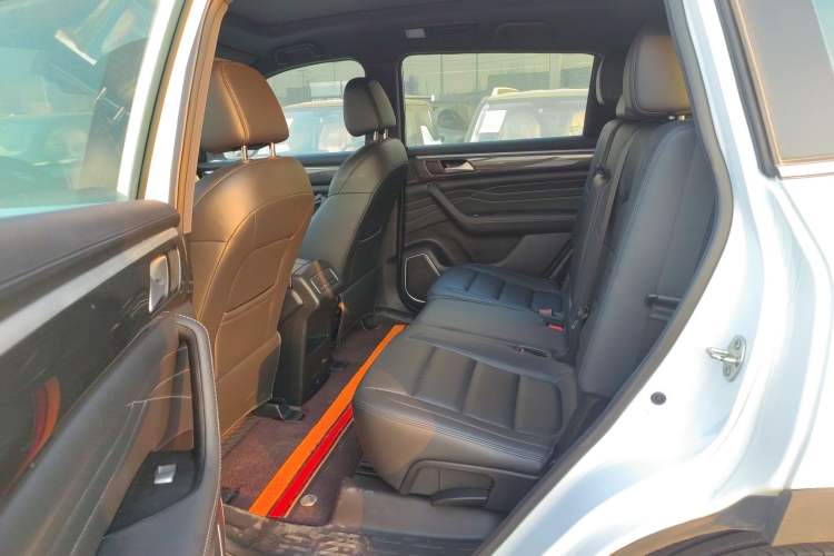 Used Dongfeng Fengon ix7 2020 2.0 TGDI Automatic Two-Wheel Drive Urban Luxury Edition Left Rear Seat