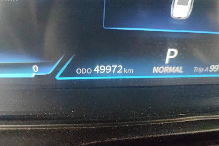 Used Dongfeng Fengon ix7 2020 2.0 TGDI Automatic All-Wheel-Drive ZhenTu Edition Odometer Close Up