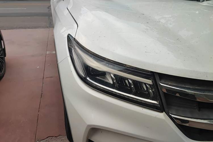 Used Dongfeng Fengon ix7 2020 2.0 TGDI Automatic All-Wheel-Drive ZhenTu Edition Right Front Headlight