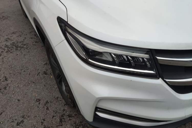 Used Dongfeng Fengon ix7 2020 2.0 TGDI Automatic Two-Wheel Drive Urban Luxury Edition Right Front Headlight