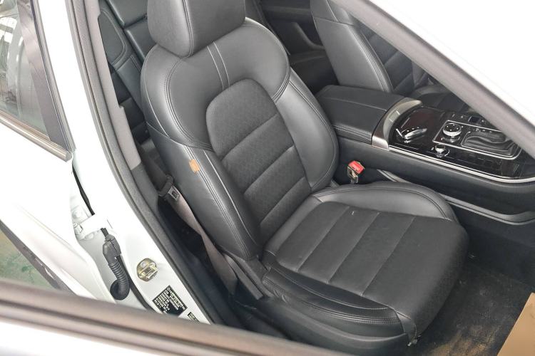 Used Dongfeng Fengon ix7 2020 2.0 TGDI Automatic Two-Wheel Drive Urban Luxury Edition Right Front Seat