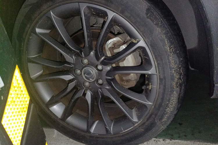 Used Dongfeng Fengon ix7 2020 2.0 TGDI Automatic All-Wheel-Drive ZhenTu Edition Right Front Wheel Hub