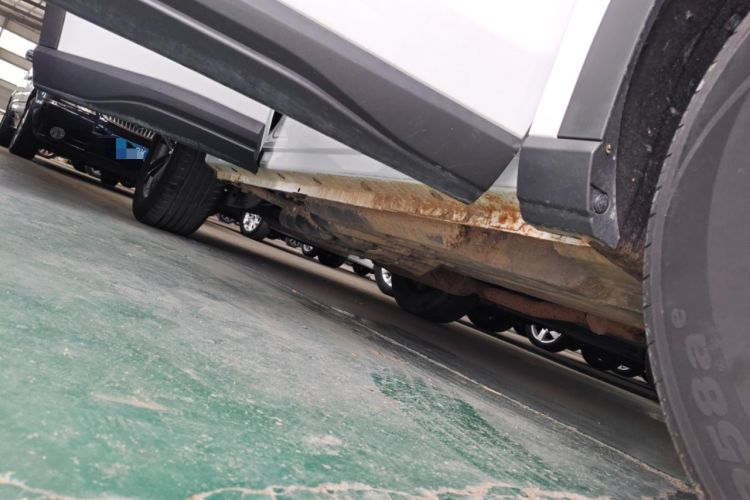 Used Dongfeng Fengon ix7 2020 2.0 TGDI Automatic Two-Wheel Drive Urban Luxury Edition Right Side Sill