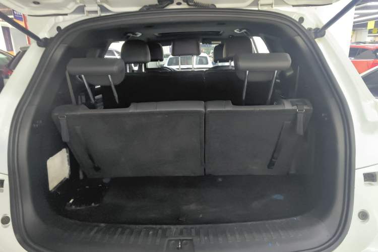 Used Dongfeng Fengon ix7 2020 2.0 TGDI Automatic Two-Wheel Drive Urban Luxury Edition Trunk