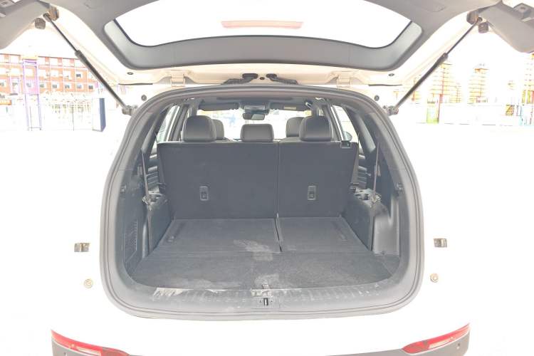 Used Dongfeng Fengon ix7 2020 2.0 TGDI Automatic Two-Wheel Drive Urban Luxury Edition Trunk
