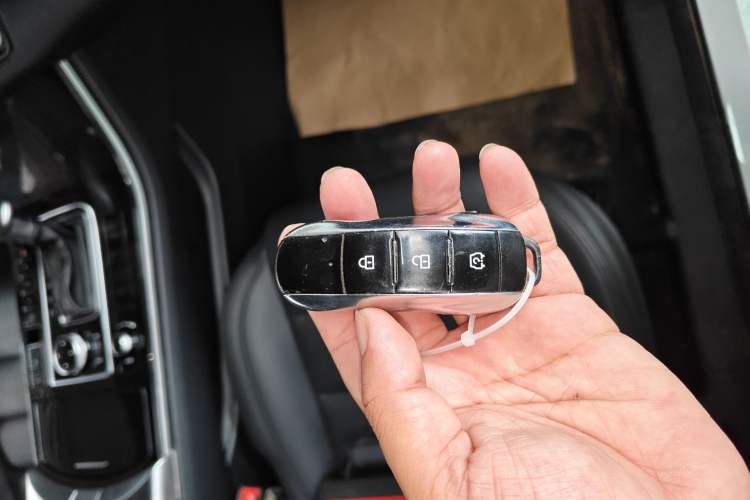 Used Dongfeng Fengon ix7 2020 2.0 TGDI Automatic Two-Wheel Drive Urban Luxury Edition Vehicle Key