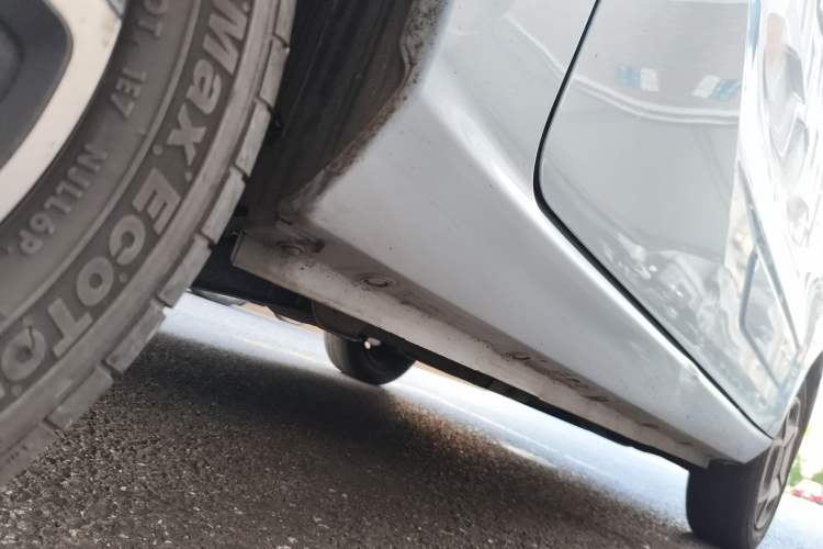 Used Dongfeng Fengon MINIEV 2022 Candy Edition Half-Sugar Chassis Rear Right