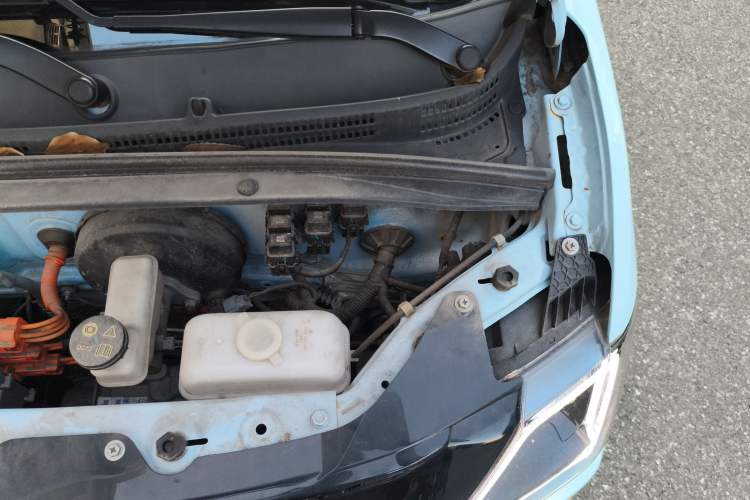 Used Dongfeng Fengon MINIEV 2022 Candy Edition Half-Sugar Engine Bay Left