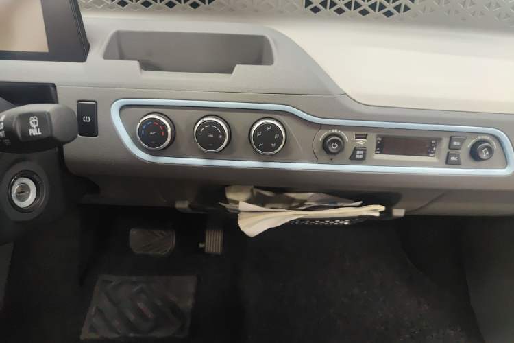 Used Dongfeng Fengon MINIEV 2022 Candy Edition - Jiuyao Version Interior 6