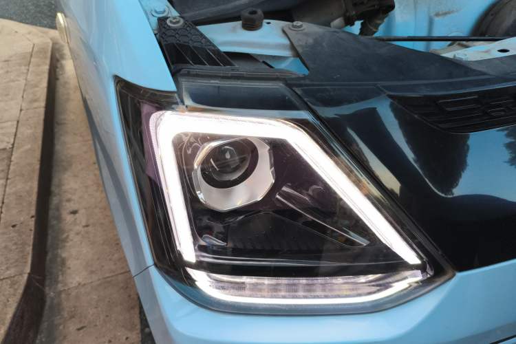 Used Dongfeng Fengon MINIEV 2022 Candy Edition Half-Sugar Right Front Headlight