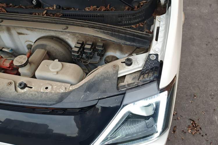 Used Dongfeng Fengon MINIEV 2022 Candy Edition Lightly Sweeted Engine Bay Left