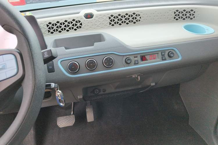 Used Dongfeng Fengon MINIEV 2022 Simple Style Comfort Version Audio And AC Panel