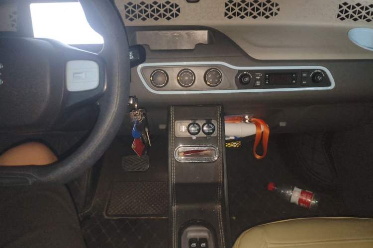 Used Dongfeng Fengon MINIEV 2022 Candy-Style Lollipop Audio And AC Panel