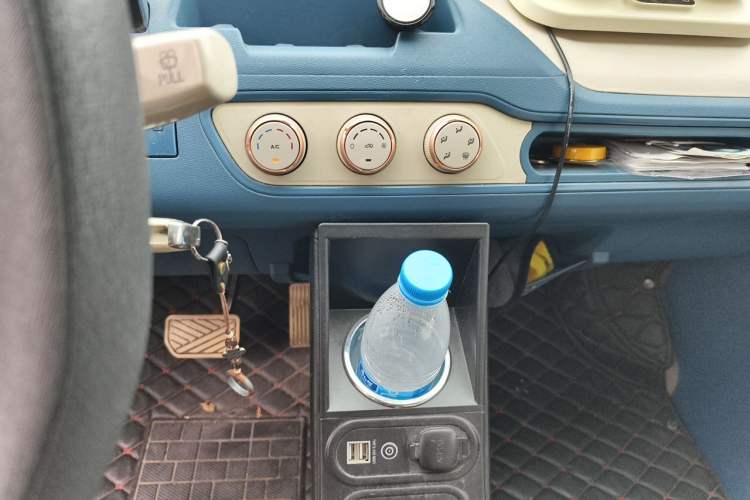 Used Dongfeng Fengon MINIEV 2022 Candy-Style Marshmallow Audio And AC Panel