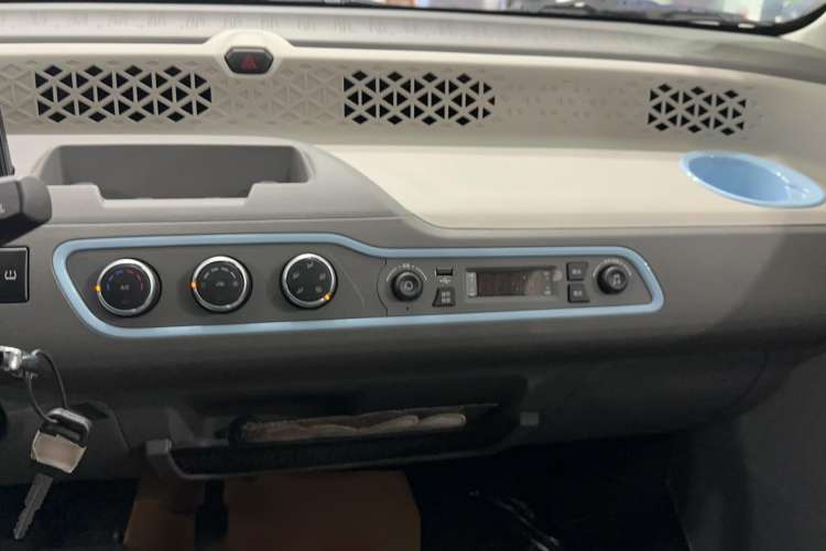 Used Dongfeng Fengon MINIEV 2022 Candy Edition - Jiuyao Version Audio And AC Panel