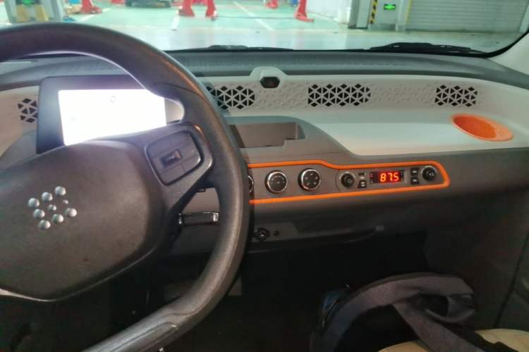 Used Dongfeng Fengon MINIEV 2022 Shishi Style Practical Version Audio And AC Panel