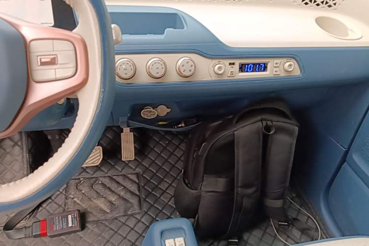 Used Dongfeng Fengon MINIEV 2022 Candy Edition Half-Sugar Audio And AC Panel