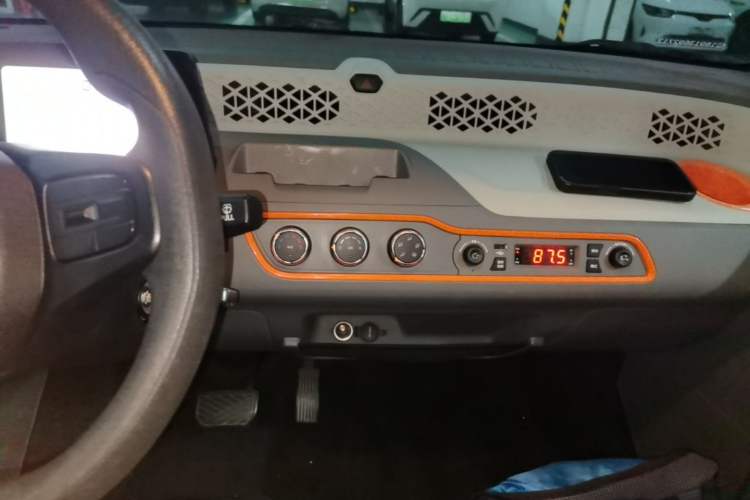 Used Dongfeng Fengon MINIEV 2022 Simple Style Comfort Version Audio And AC Panel