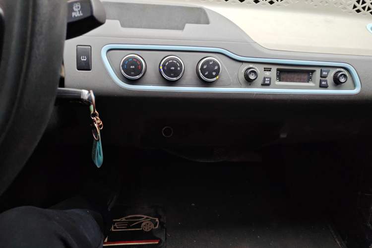 Used Dongfeng Fengon MINIEV 2022 Simple Style Comfort Version Audio And AC Panel