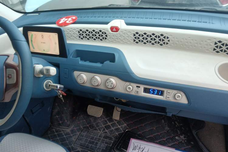 Used Dongfeng Fengon MINIEV 2022 Candy Edition Full Sugar Audio And AC Panel