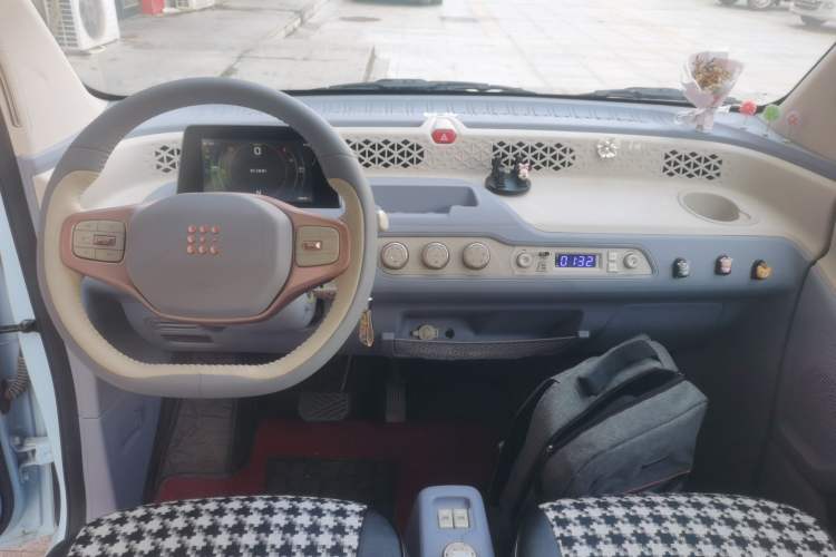Used Dongfeng Fengon MINIEV 2022 Candy-Style Lollipop Center Console