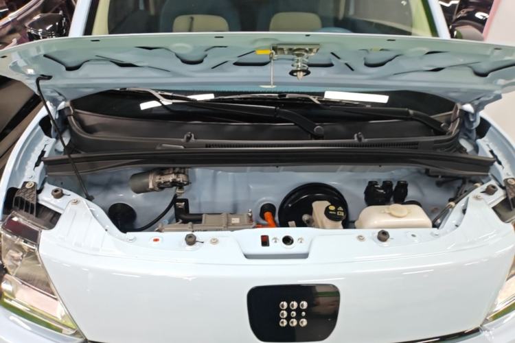 Used Dongfeng Fengon MINIEV 2022 Candy-Style Marshmallow Engine Bay