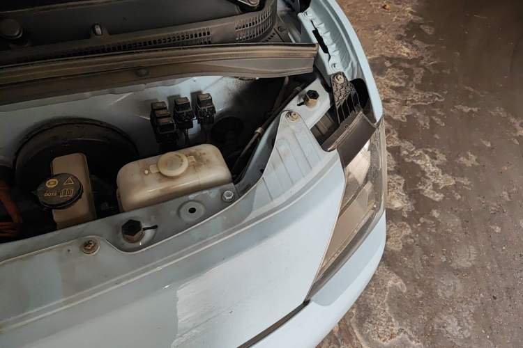 Used Dongfeng Fengon MINIEV 2022 Candy-Style Marshmallow Engine Bay Left