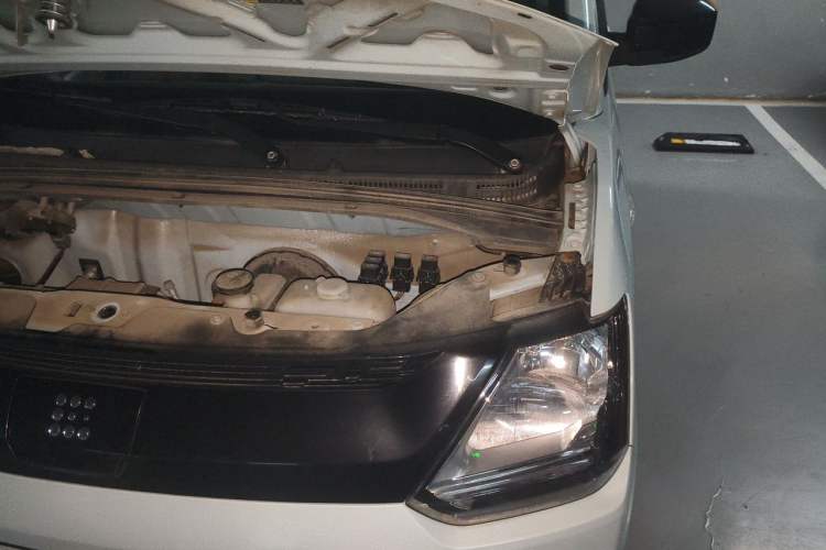 Used Dongfeng Fengon MINIEV 2022 Candy-Style Lollipop Engine Bay Left