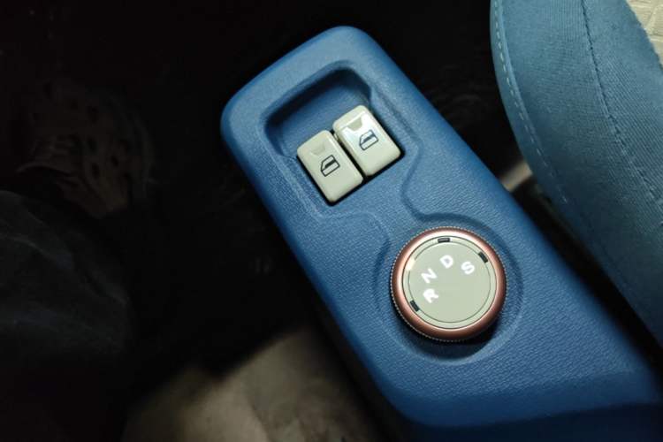 Used Dongfeng Fengon MINIEV 2022 Candy-Style Marshmallow Gear Lever