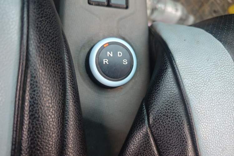 Used Dongfeng Fengon MINIEV 2022 Shishi Style Practical Version Gear Lever
