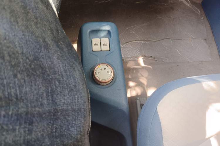 Used Dongfeng Fengon MINIEV 2022 Candy-Style Marshmallow Gear Lever