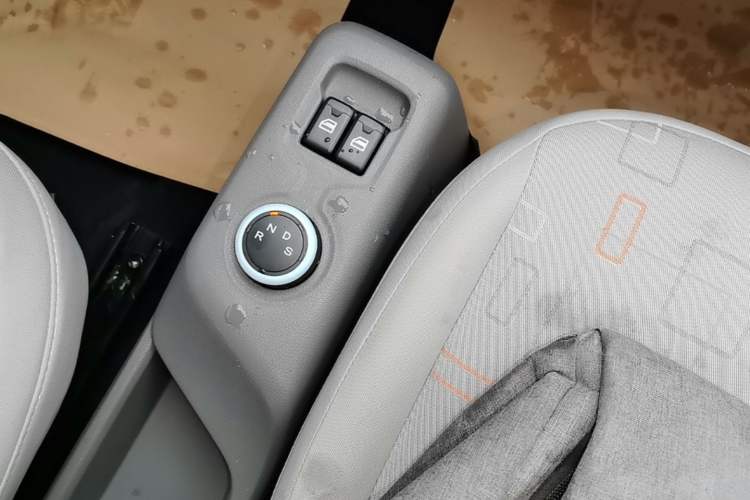 Used Dongfeng Fengon MINIEV 2022 Shishi Style Luxury Version Gear Lever