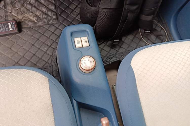 Used Dongfeng Fengon MINIEV 2022 Candy Edition Half-Sugar Gear Lever