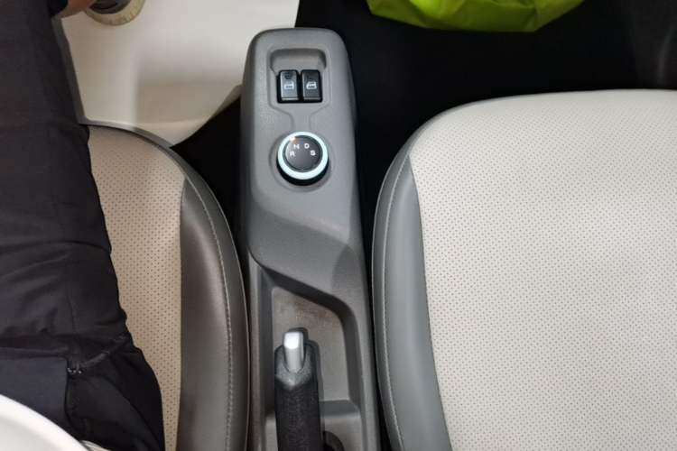 Used Dongfeng Fengon MINIEV 2022 Candy Edition - Jiuyao Version Gear Lever