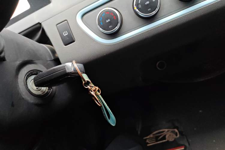 Used Dongfeng Fengon MINIEV 2022 Simple Style Comfort Version Gear Lever
