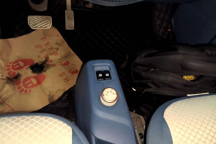 Used Dongfeng Fengon MINIEV 2022 Candy Edition Half-Sugar Gear Lever