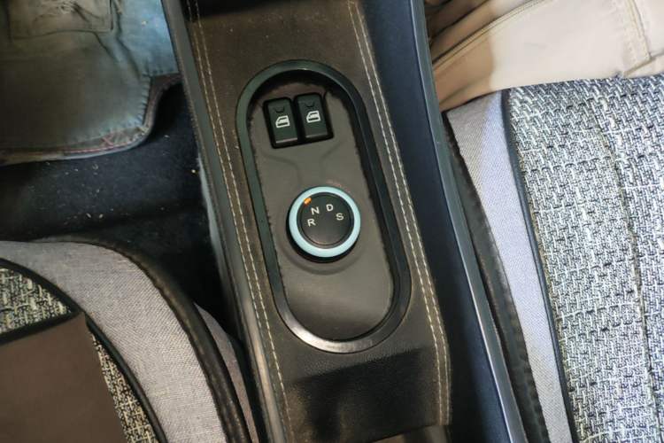 Used Dongfeng Fengon MINIEV 2022 Simple Style Comfort Version Gear Lever