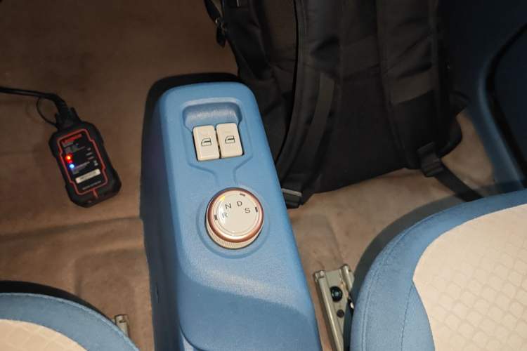 Used Dongfeng Fengon MINIEV 2022 Candy Edition Lightly Sweeted Gear Lever