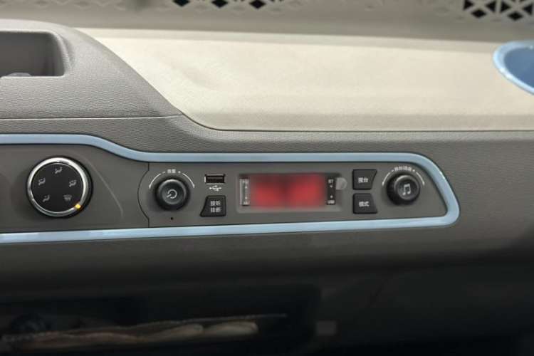 Used Dongfeng Fengon MINIEV 2022 Candy Edition - Jiuyao Version Interior 2