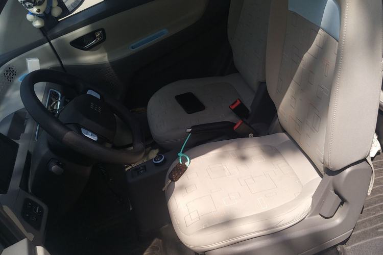 Used Dongfeng Fengon MINIEV 2022 Candy Edition Half-Sugar Left Front Seat