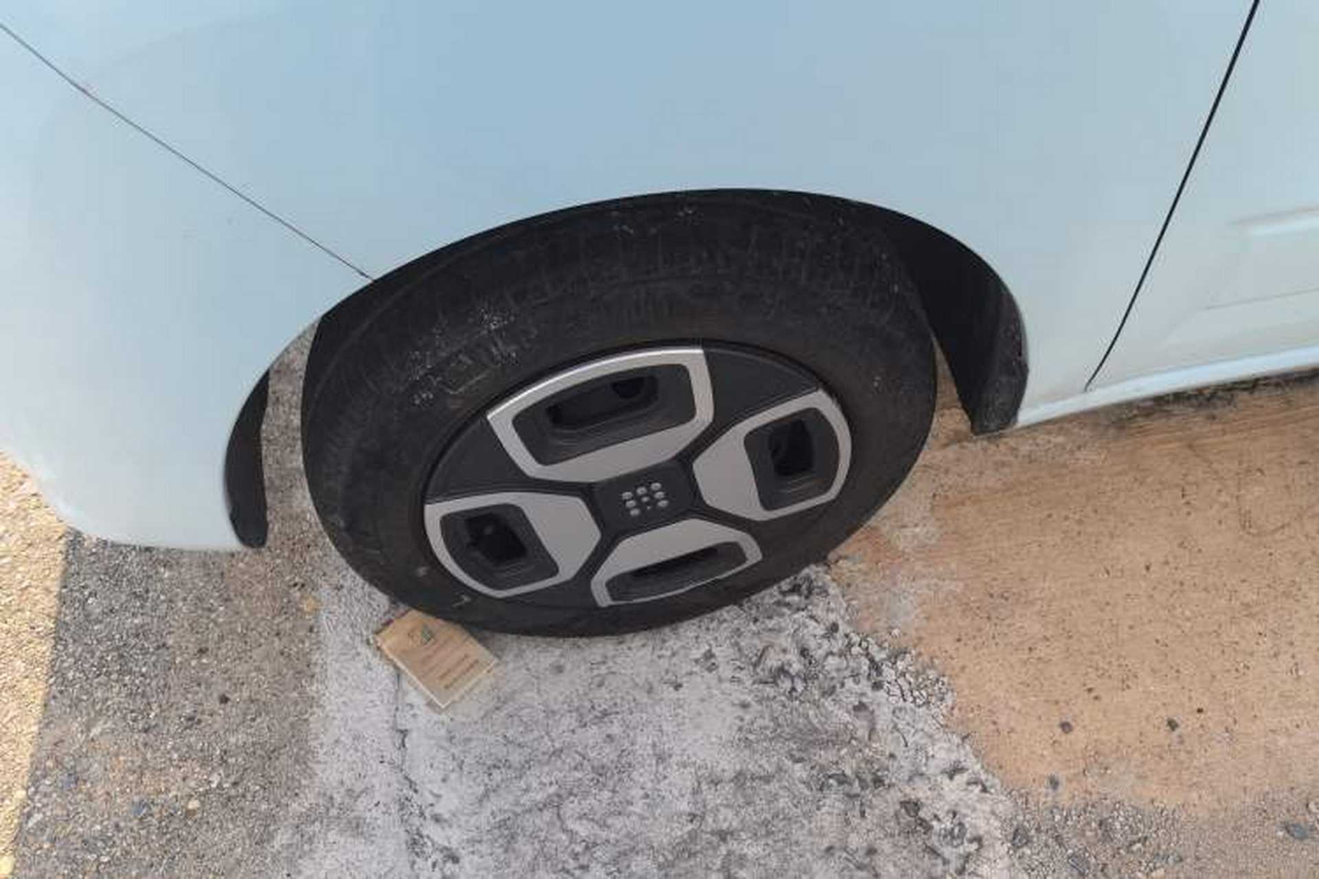 Used Dongfeng Fengon MINIEV 2022 Candy-Style Lollipop Left Front Wheel Hub