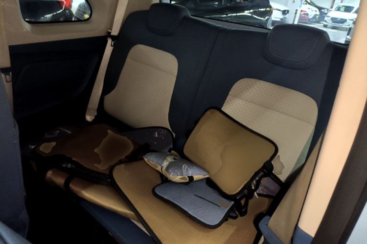 Used Dongfeng Fengon MINIEV 2022 Candy Edition Half-Sugar Left Rear Seat