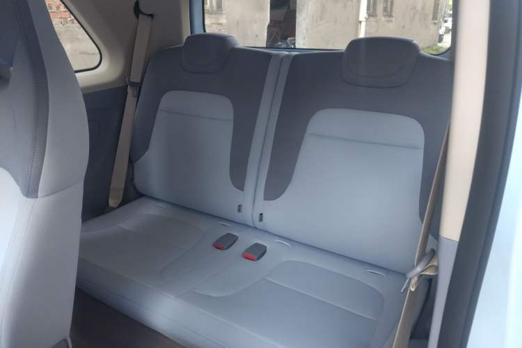 Used Dongfeng Fengon MINIEV 2022 Candy Edition Full Sugar Left Rear Seat