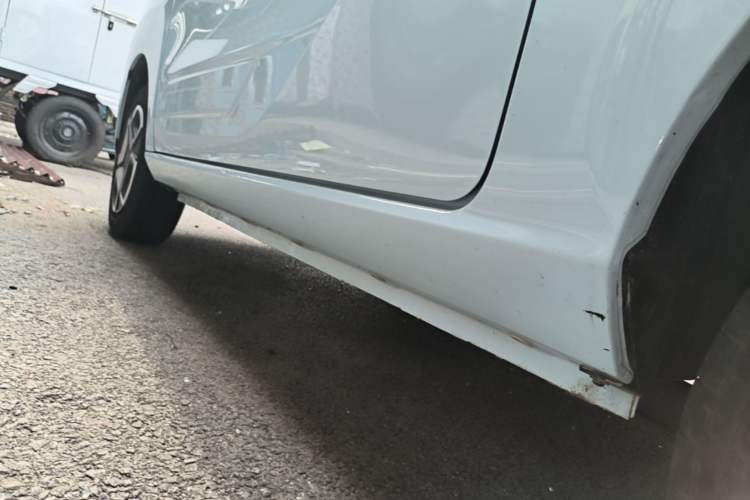 Used Dongfeng Fengon MINIEV 2022 Shishi Style Luxury Version Left Side Sill
