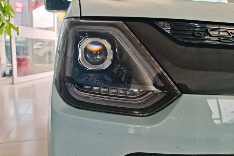 Used Dongfeng Fengon MINIEV 2022 Candy Edition Half-Sugar Right Front Headlight
